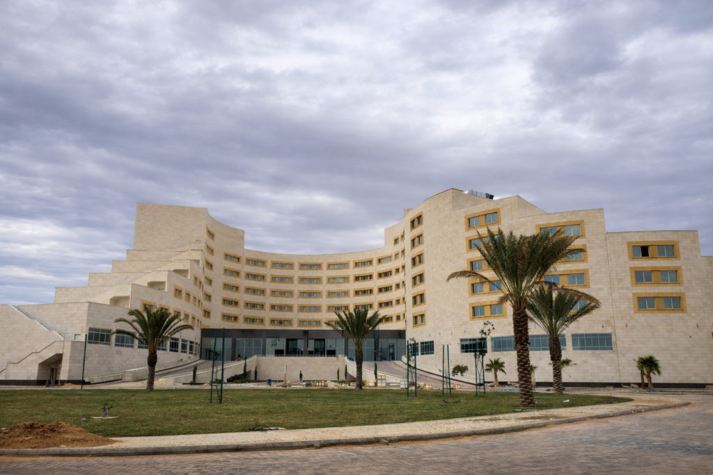 توريد وتركيب حجر الرياض